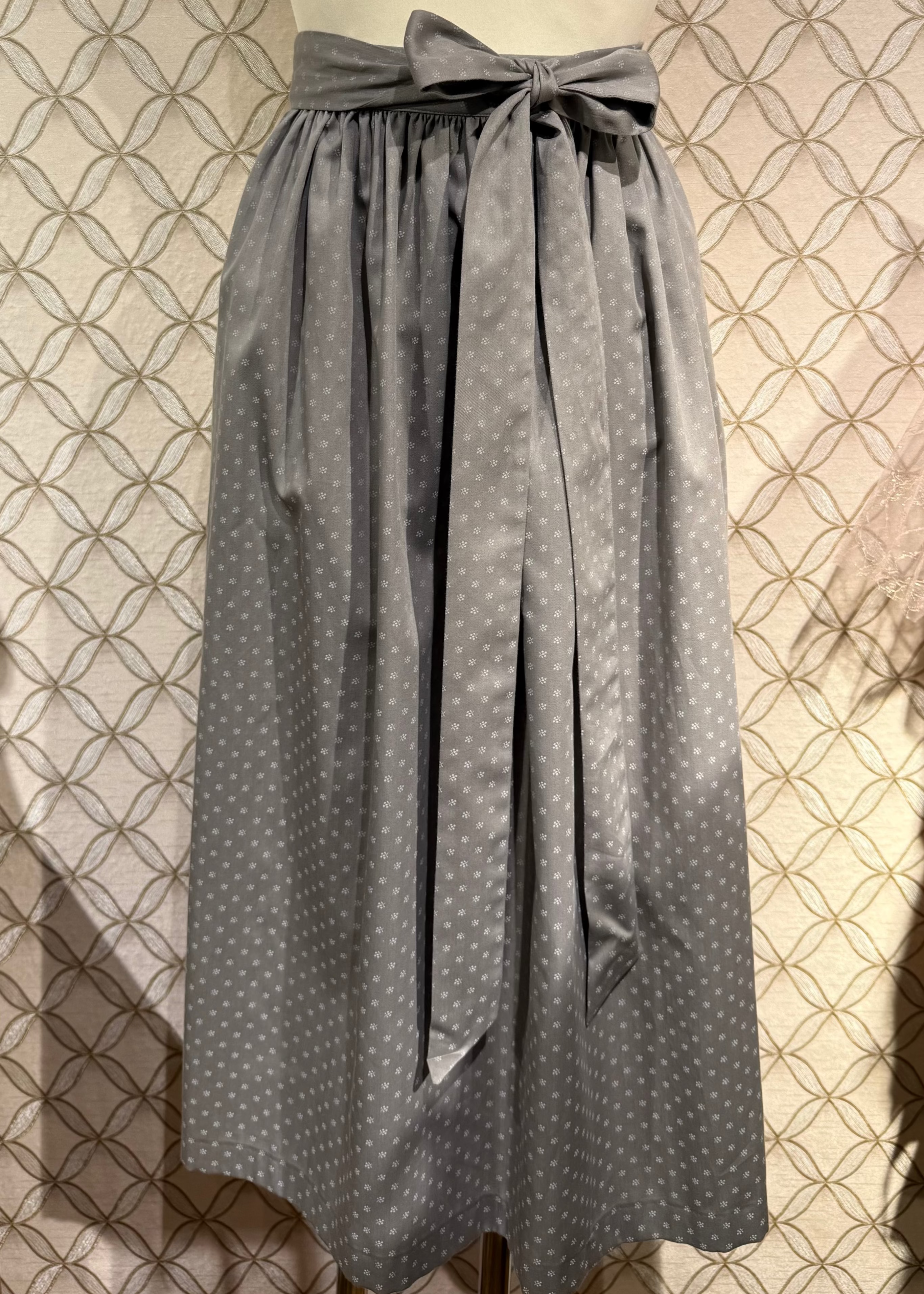 Dirndlschürze Anno Domini Design Lina grau 80cm