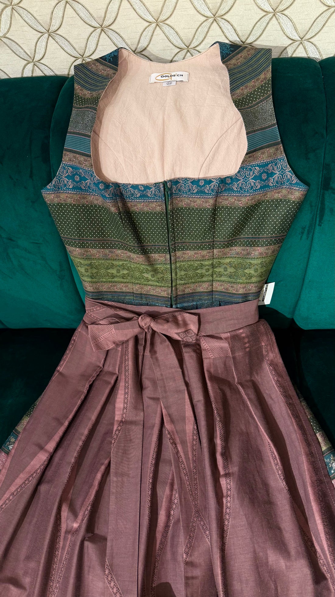 Dirndl Goldstich grün,/lila 73cm