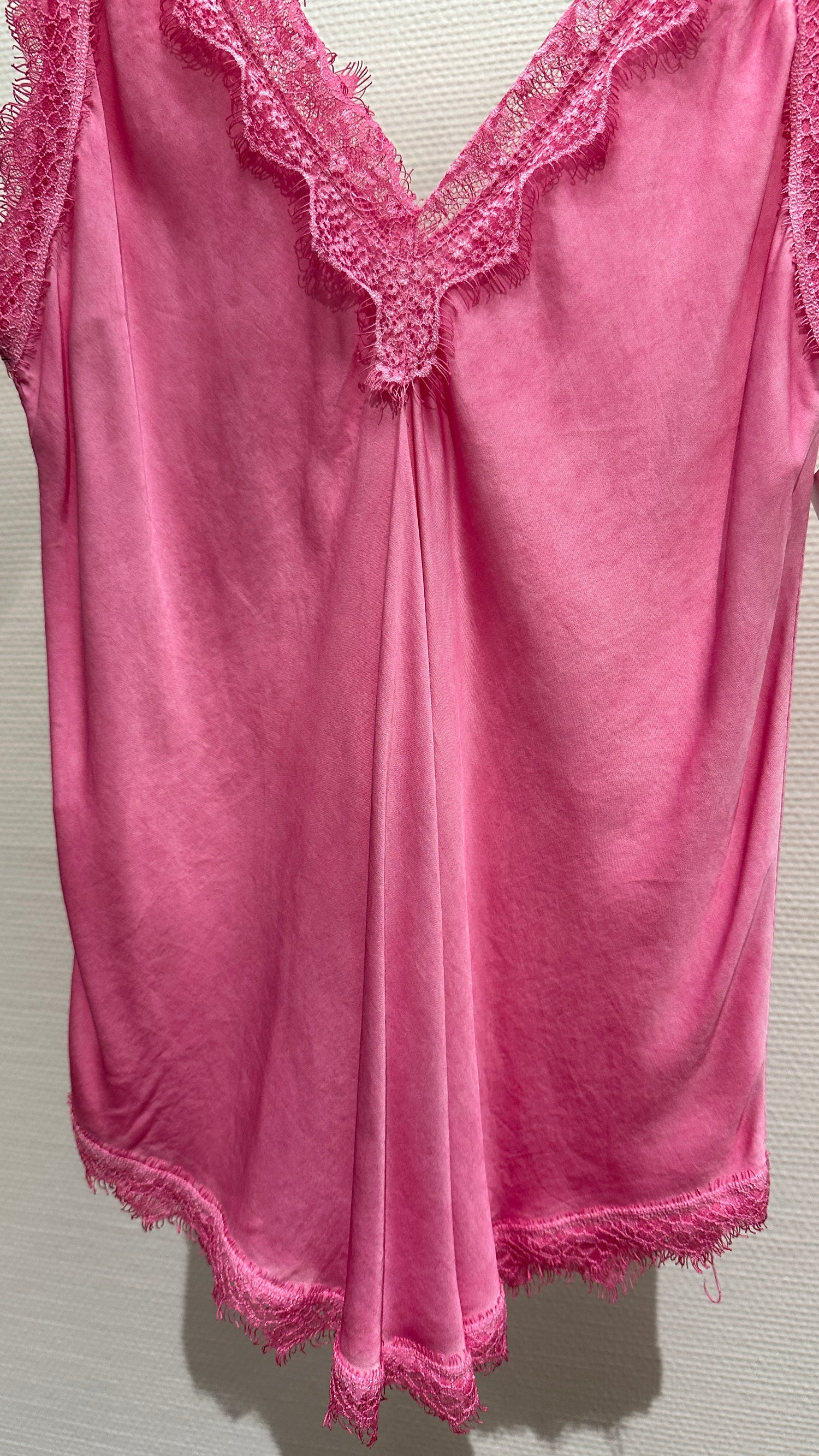 Top pink