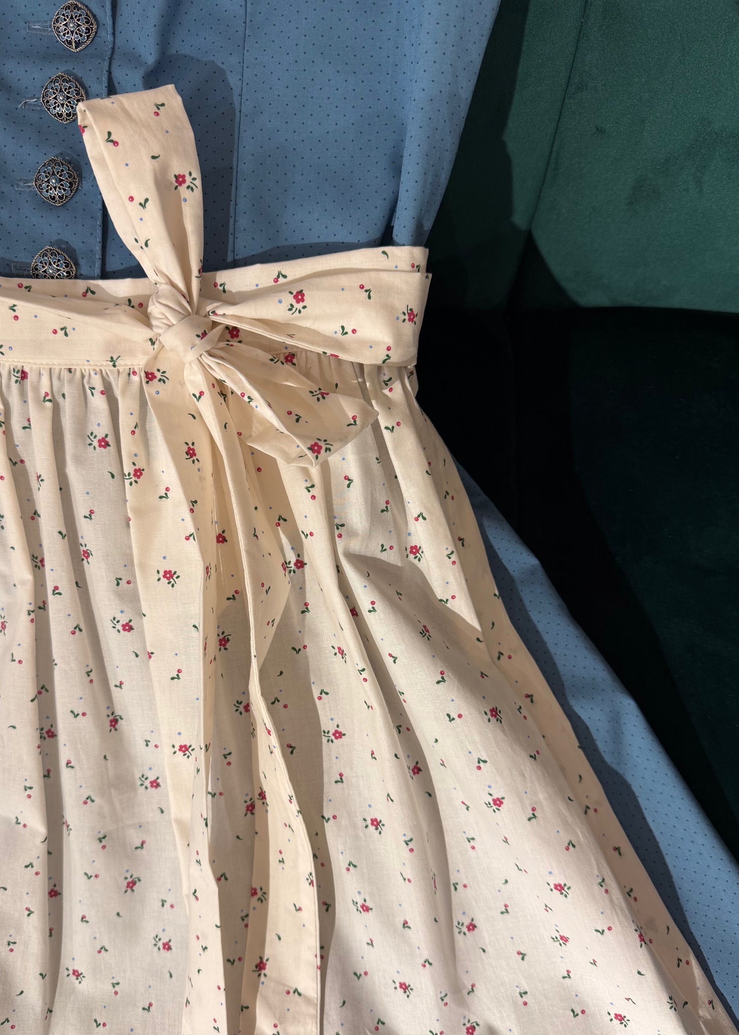 Baumwolldirndl Goldstich blau/creme 65cm