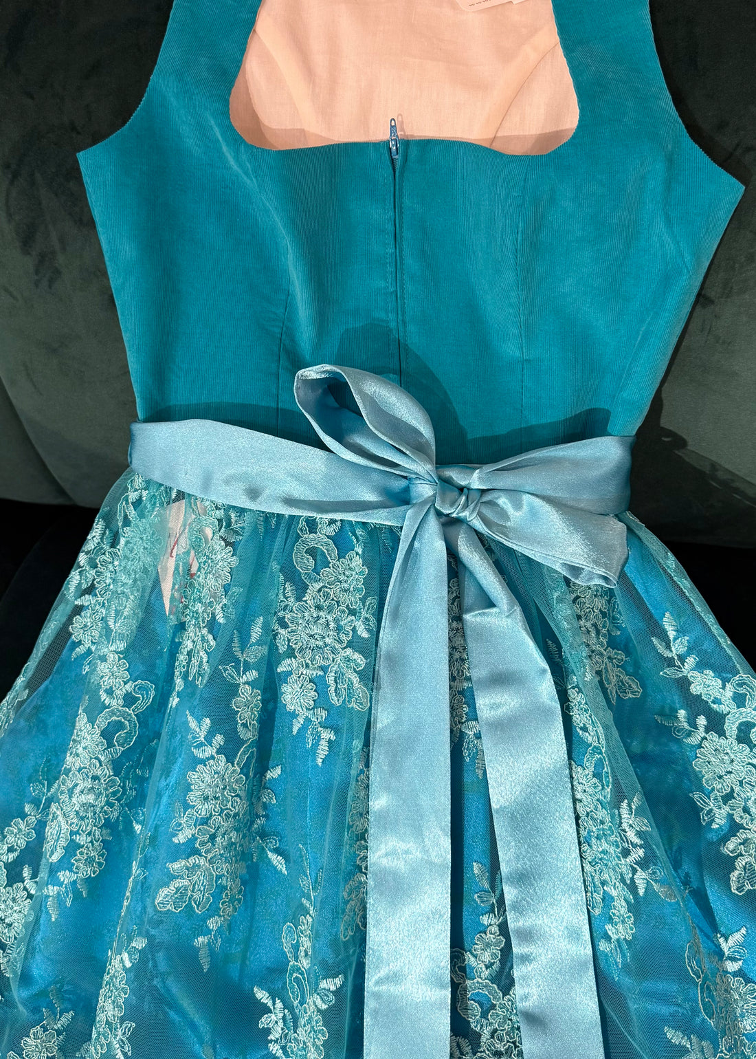 Corddirndl Goldstich Türkis mit Spitzen Schürze 75cm