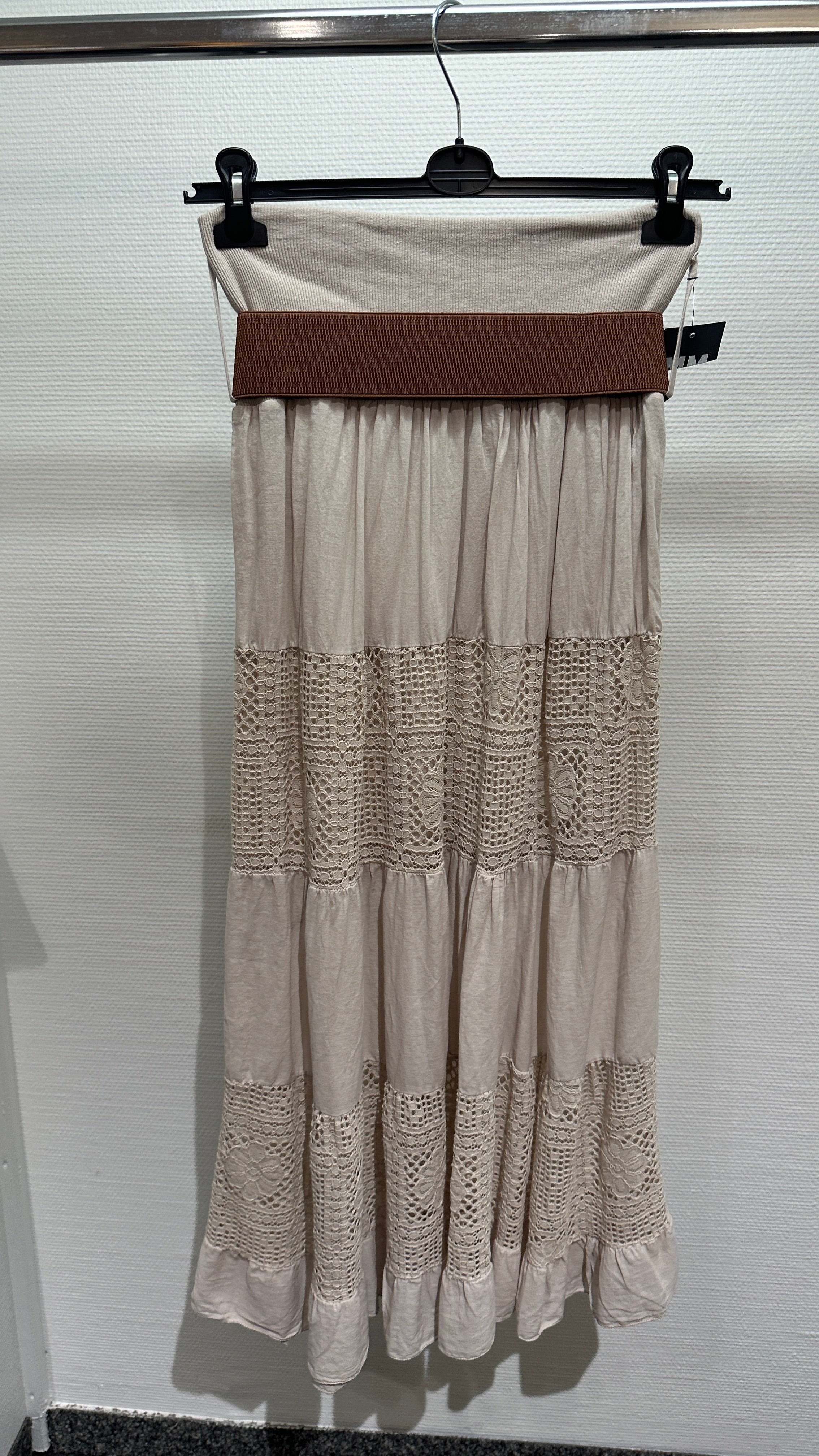 Rock beige mit Gürtel