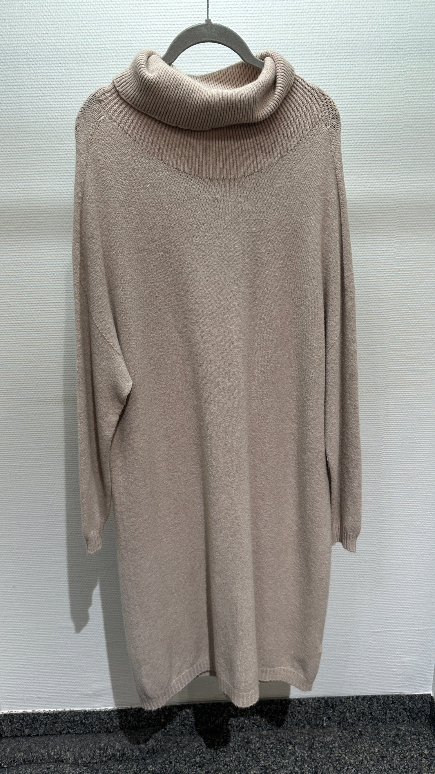Kleid Strick V Milano creme/beige