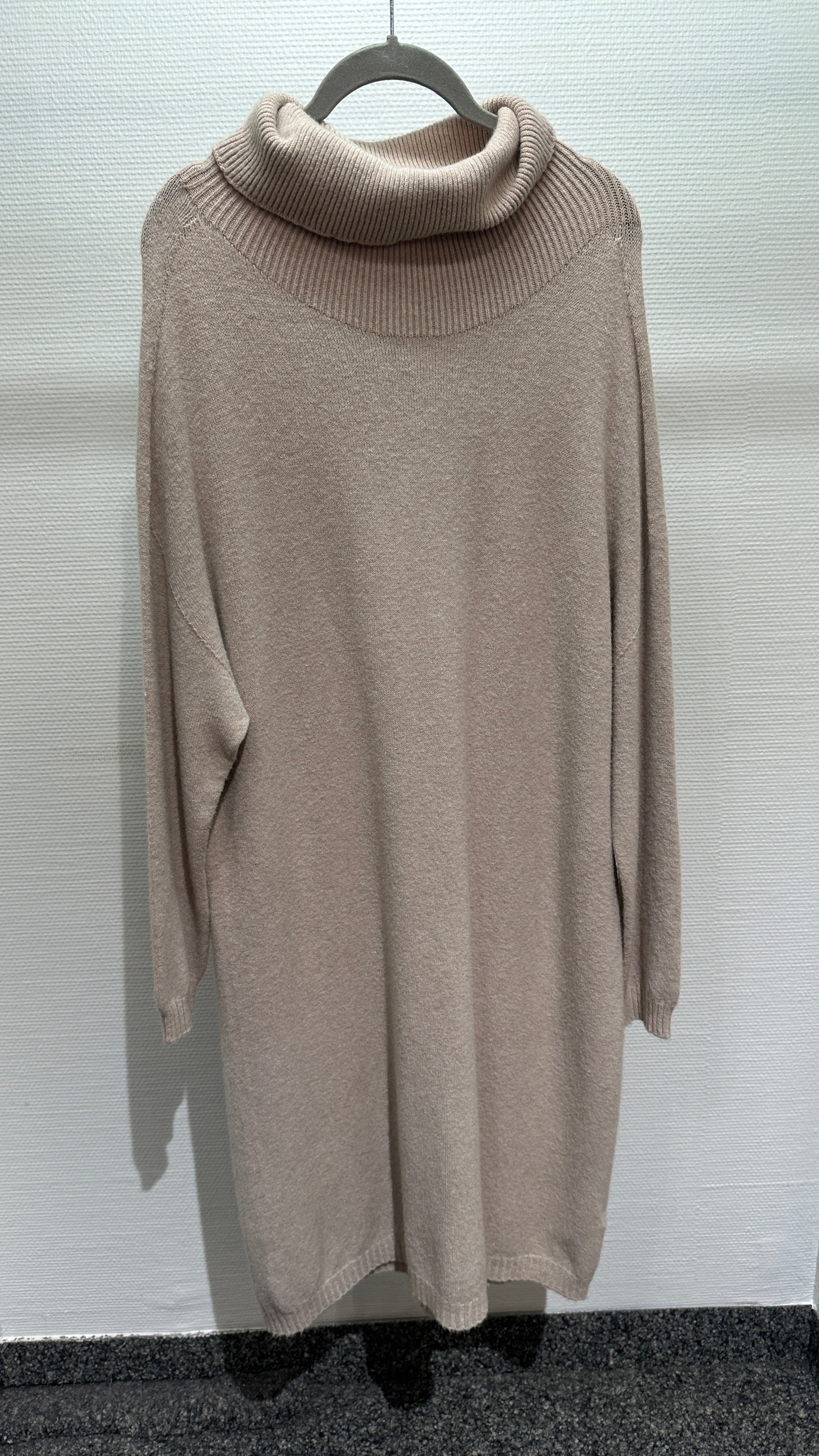 Kleid Strick V Milano creme/beige