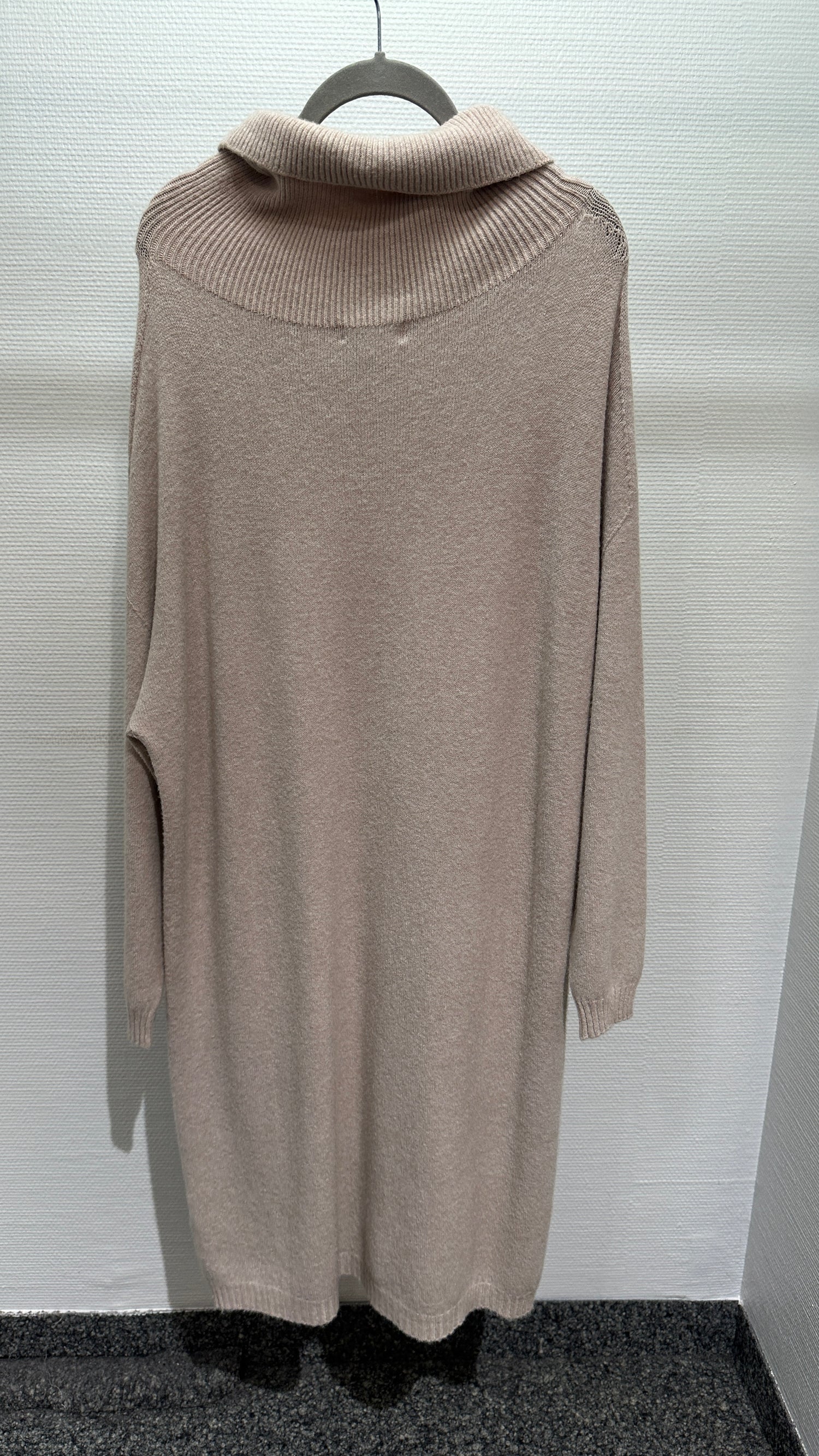 Kleid Strick V Milano creme/beige
