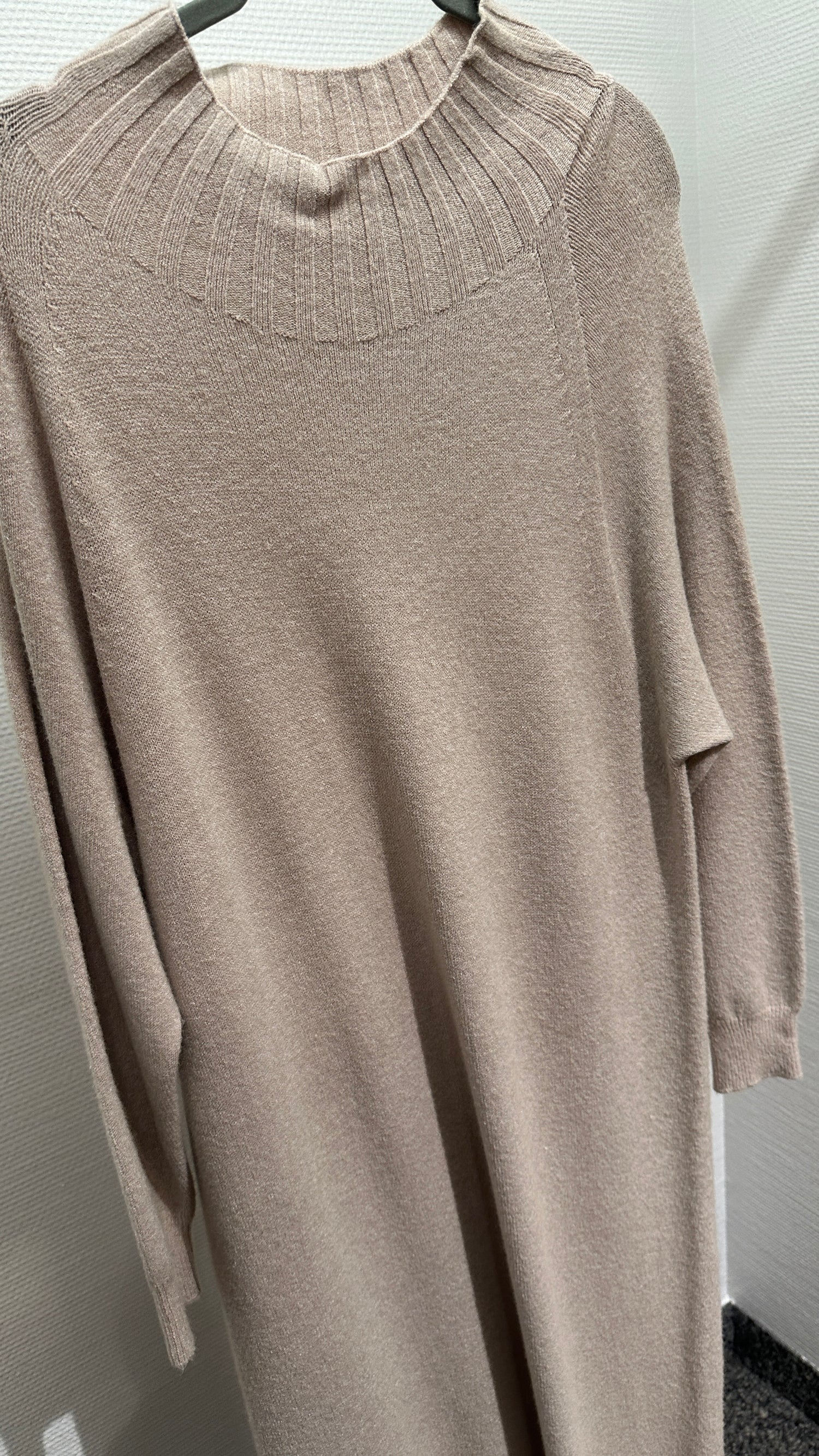 Kleid Strick V Milano creme/beige