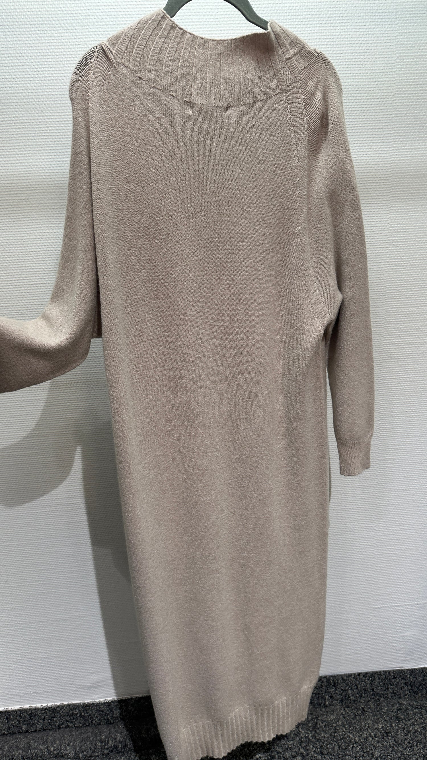 Kleid Strick V Milano creme/beige