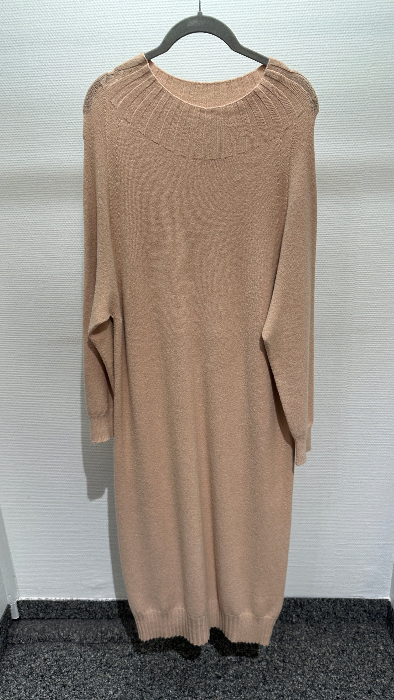 Kleid Strick V Milano hellbraun