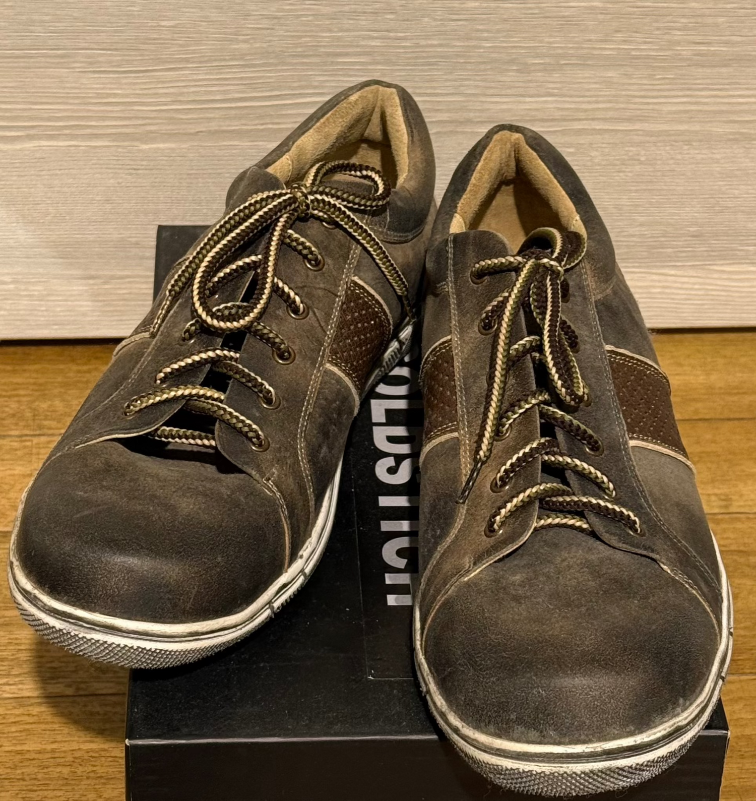 Trachtenschuh Sneaker Goldstich Wildbock braun