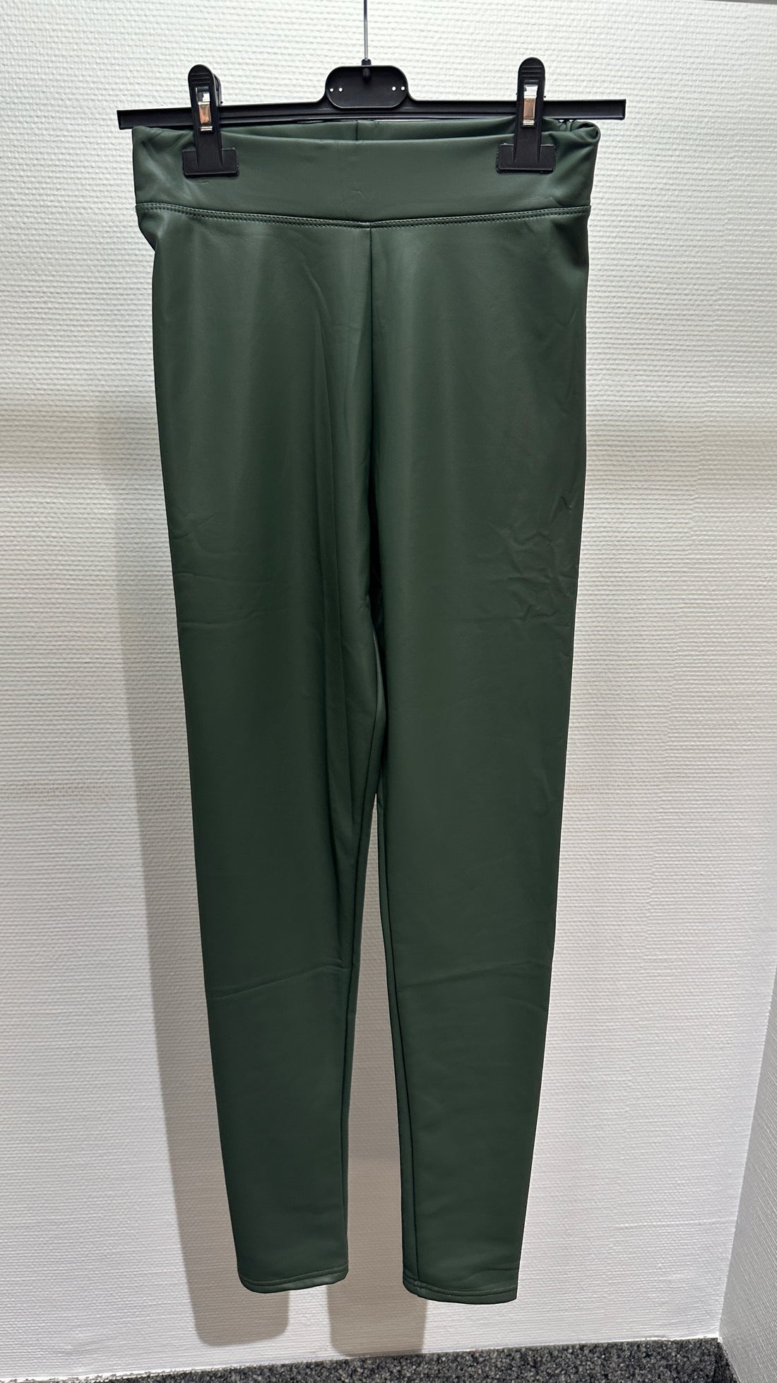 Leggings Lederoptik dunkelgrün