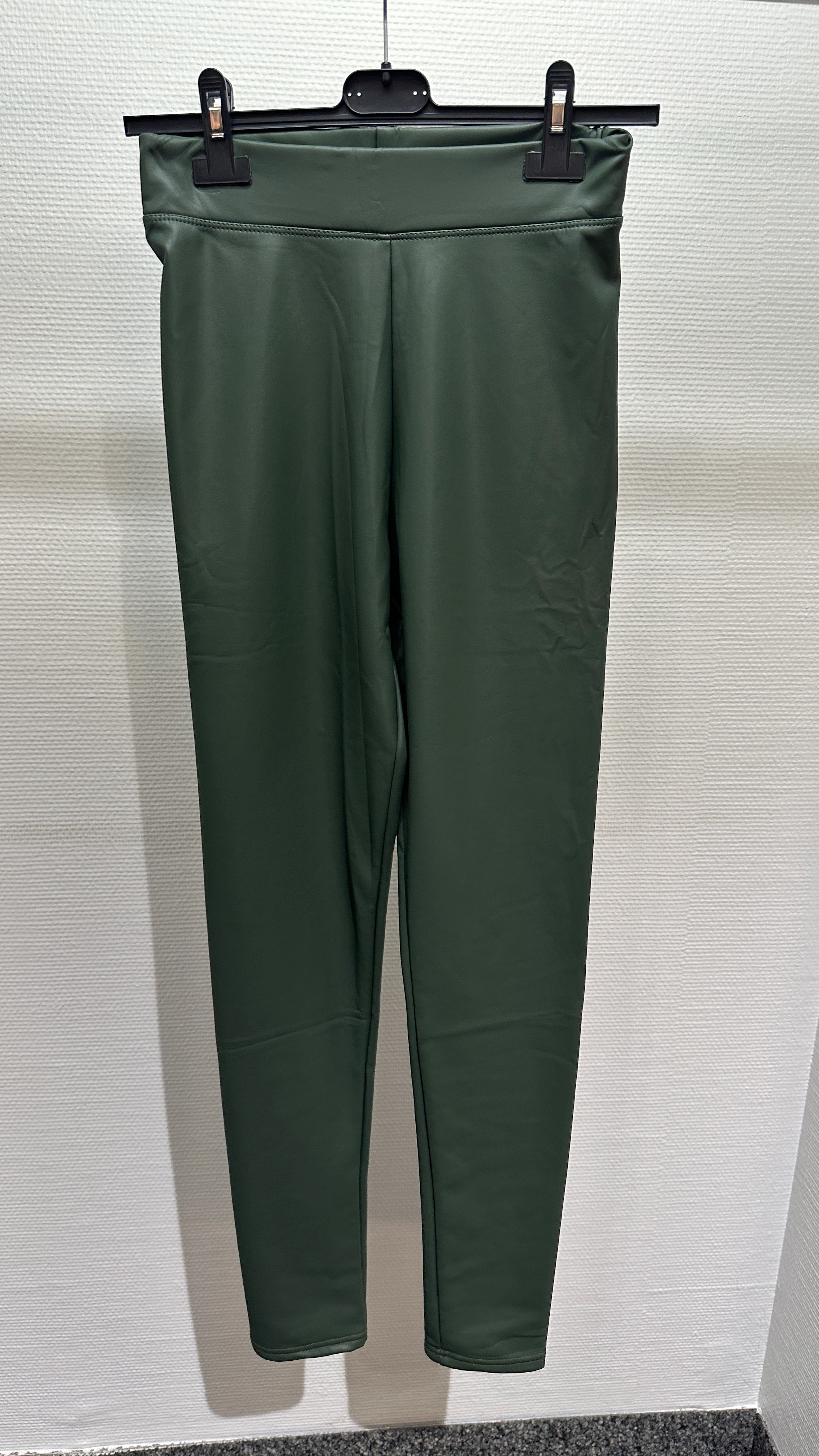 Leggings Lederoptik dunkelgrün