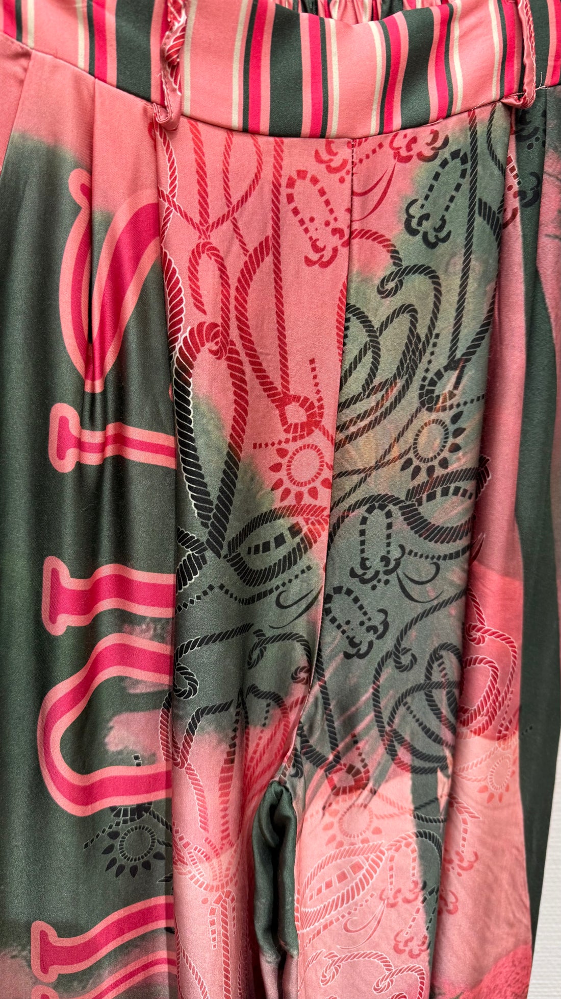 Hose Miss Goodlife bunt