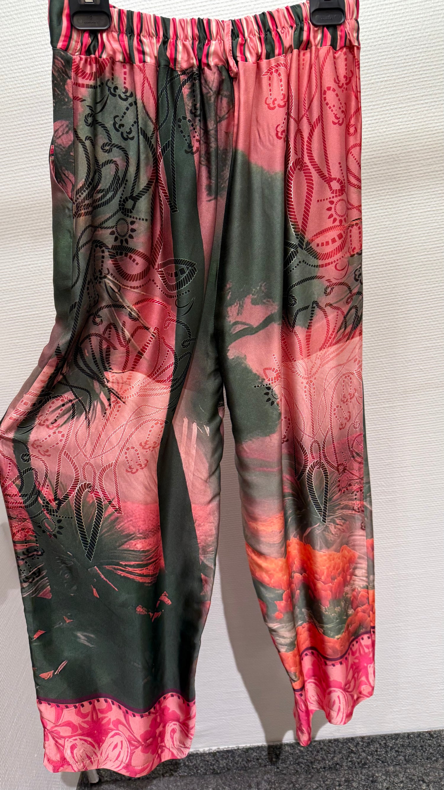 Hose Miss Goodlife bunt