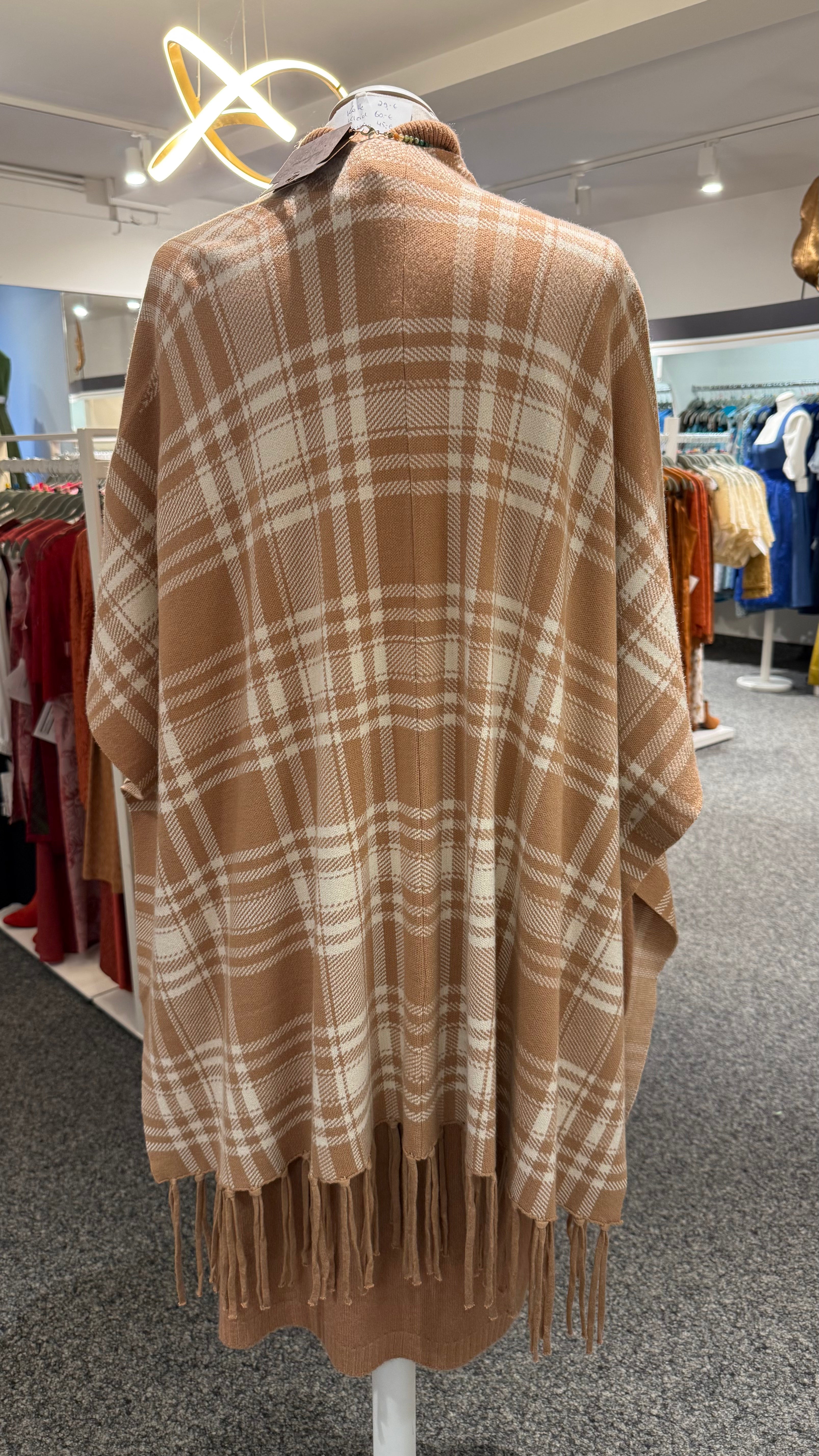 Poncho beige kariert