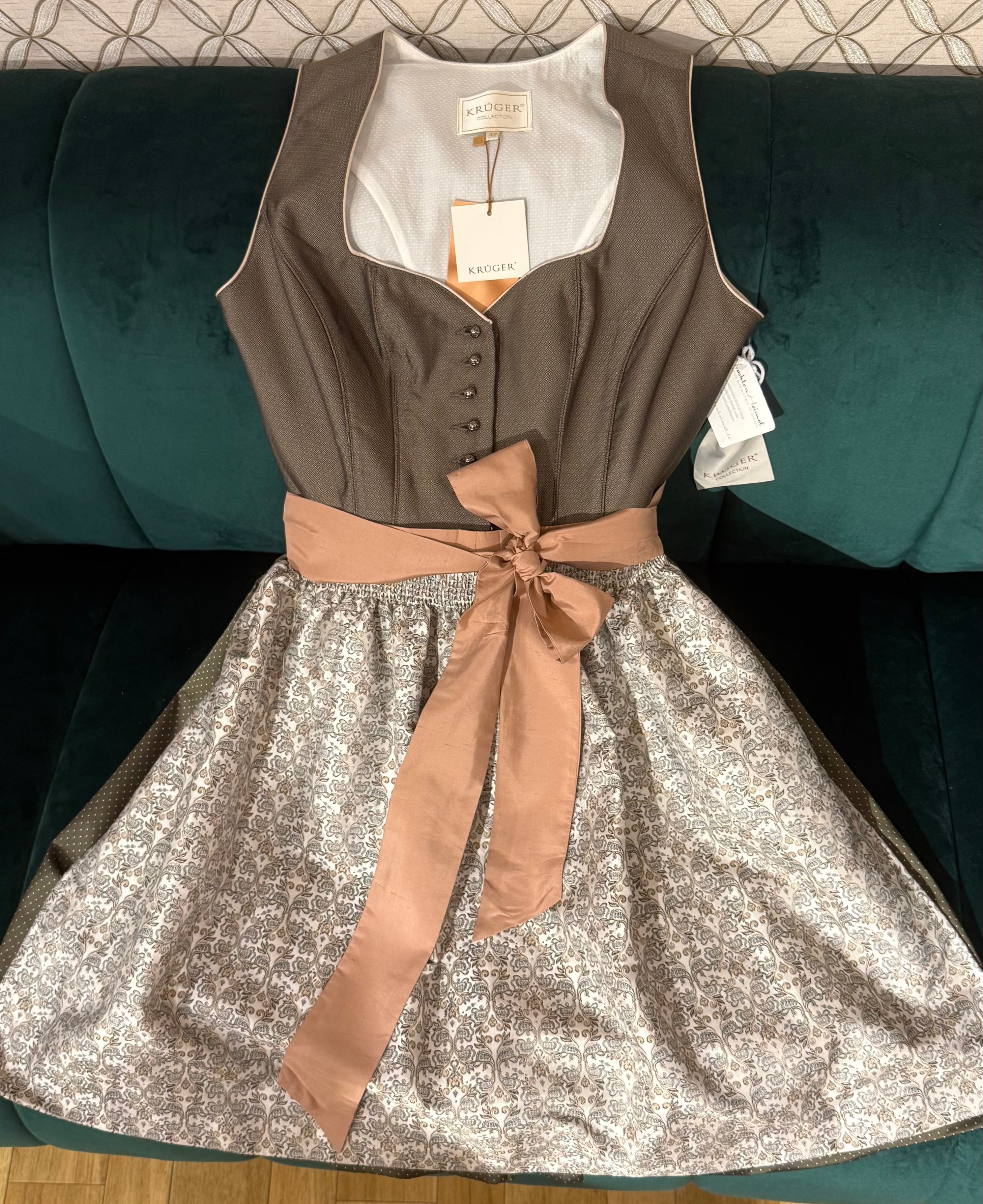 Dirndl Krüger Collection Sybille oliv 60cm