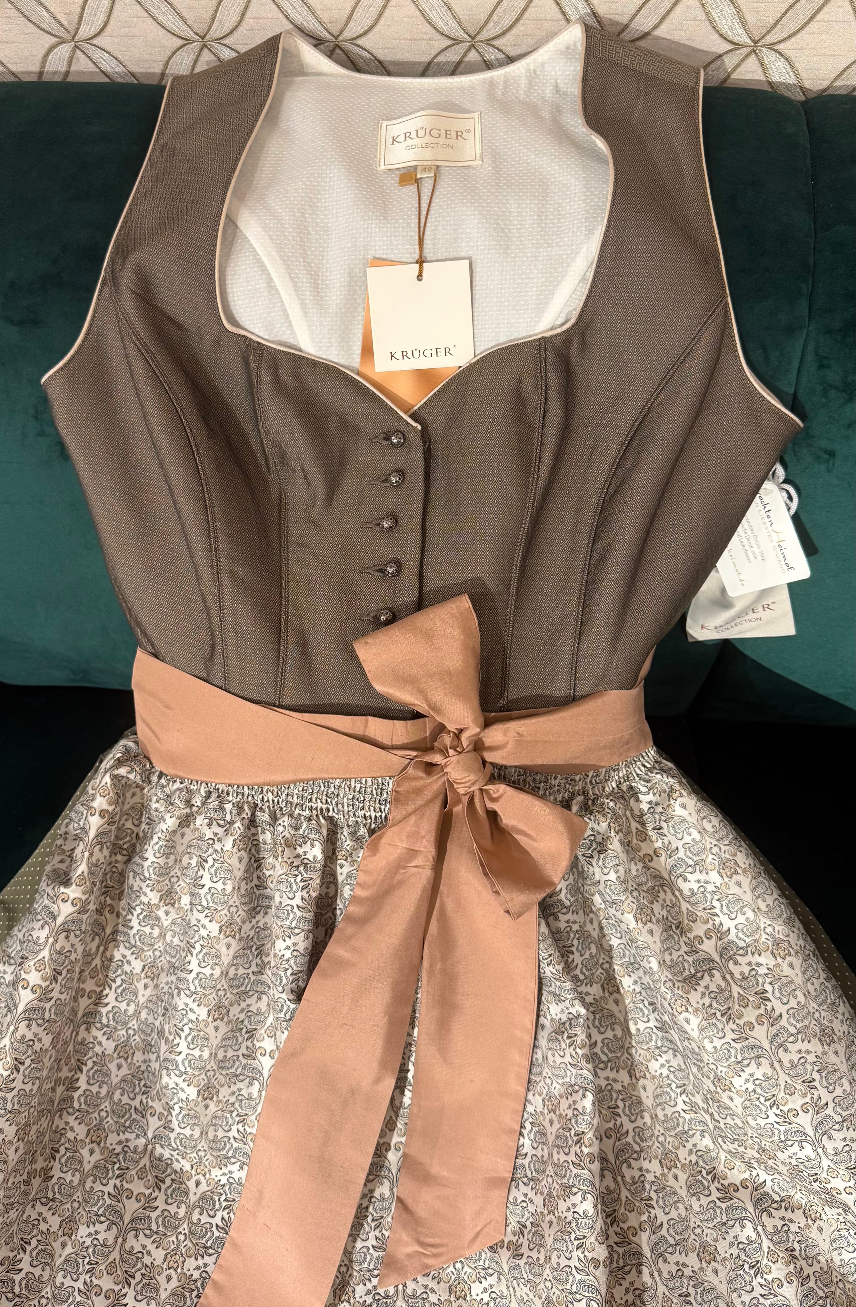 Dirndl Krüger Collection Sybille oliv 60cm