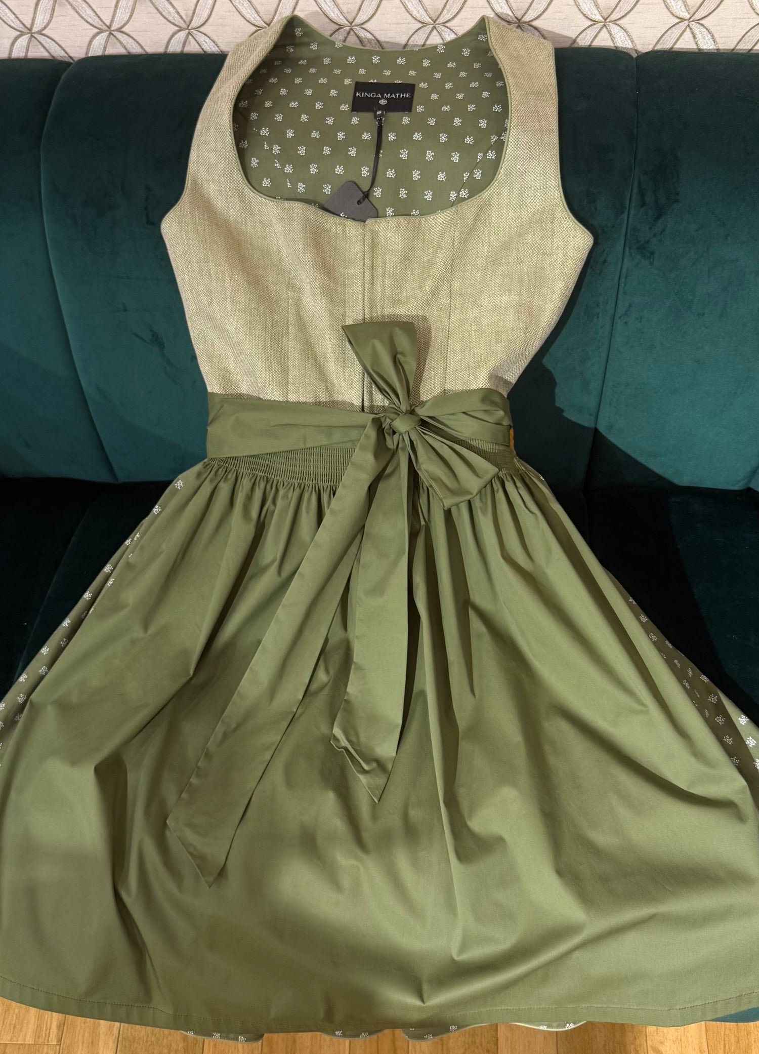 Dirndl Kinga Mathe Emilia oliv 65cm