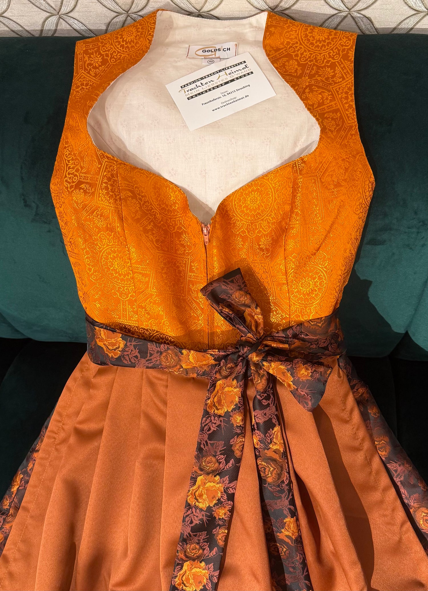 Dirndl Goldstich orange/braun 70cm