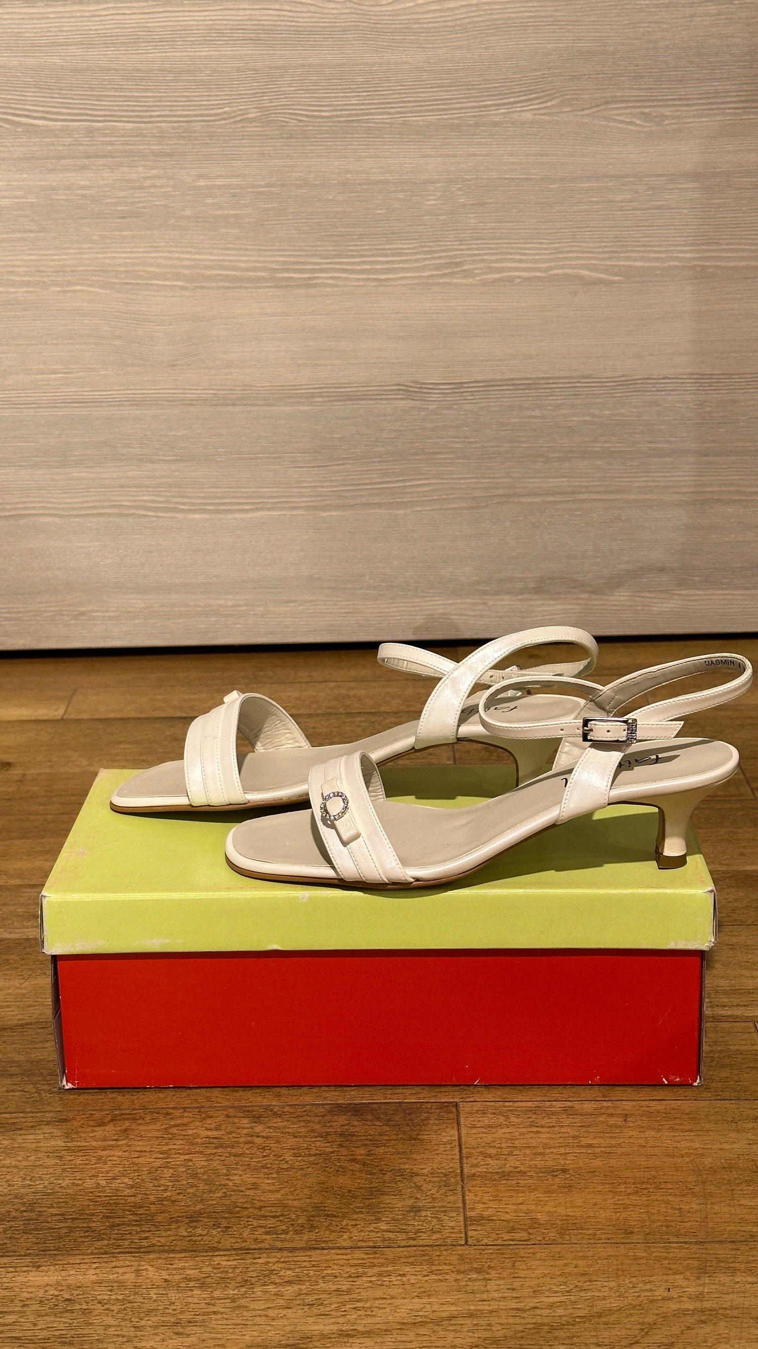 Sandalen Faithful Jasmin weiß