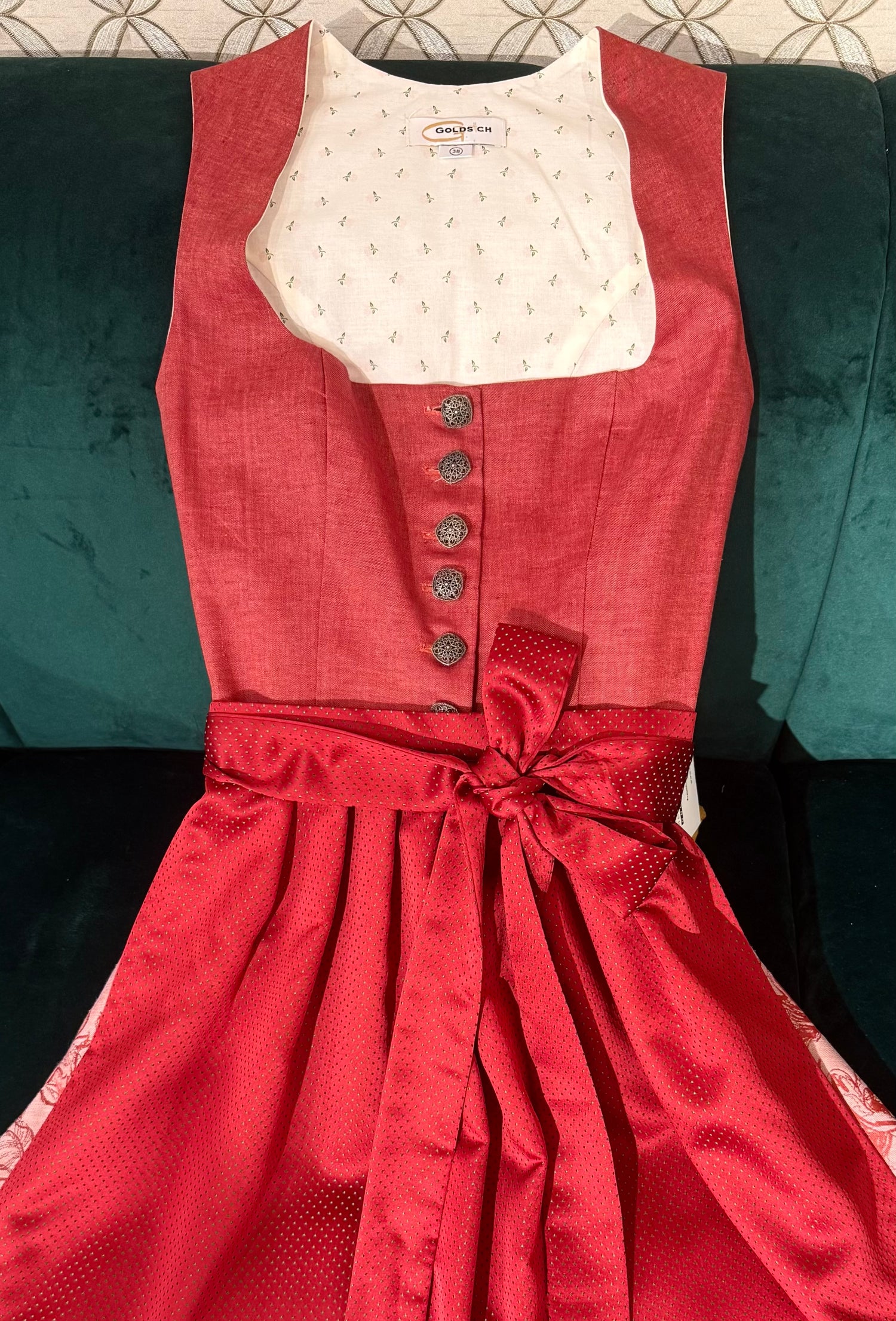 Dirndl Goldstich rot/bordeaux/rose  70cm