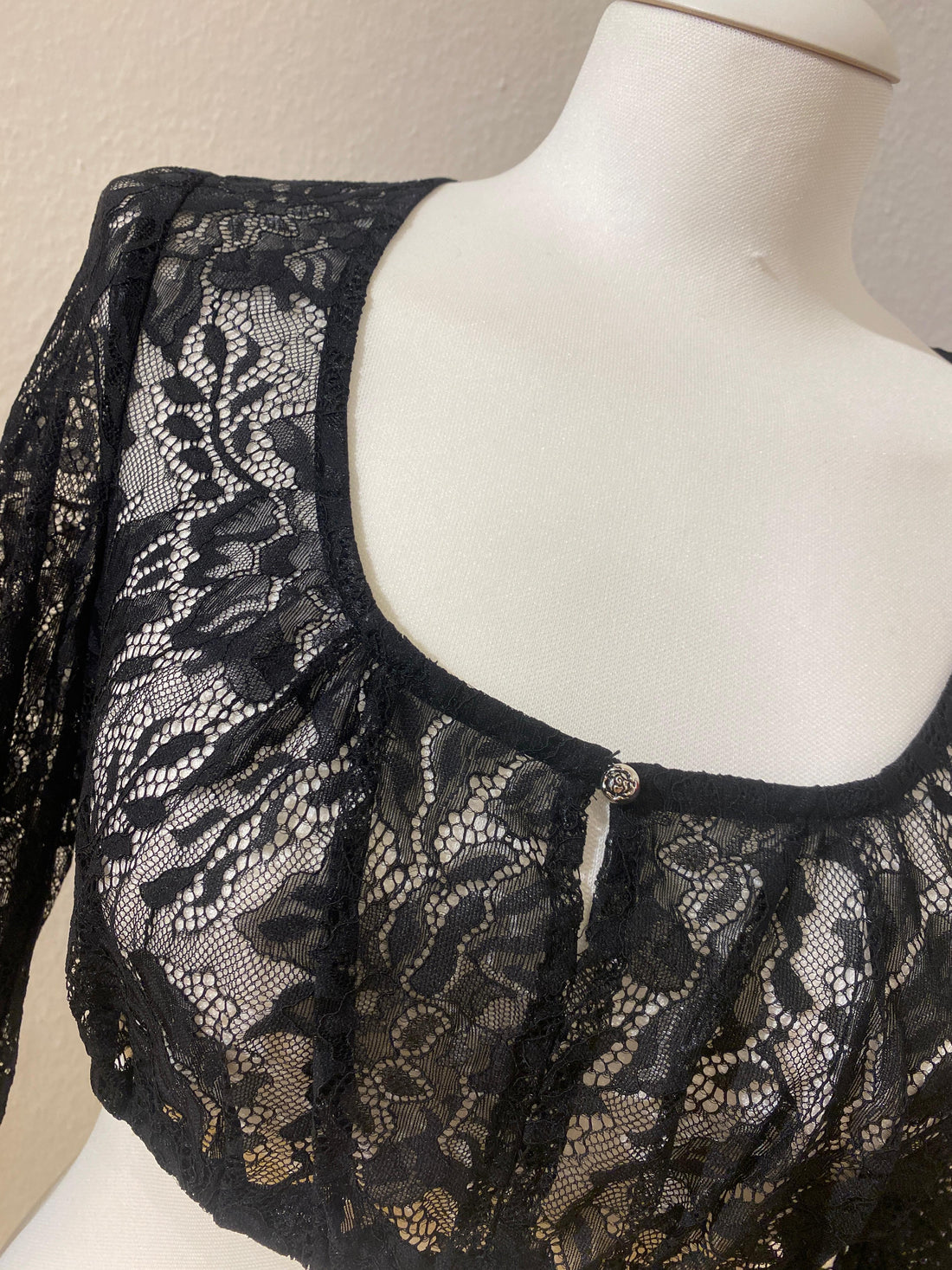 Dirndlbluse Mia Anno Domini Design schwarz