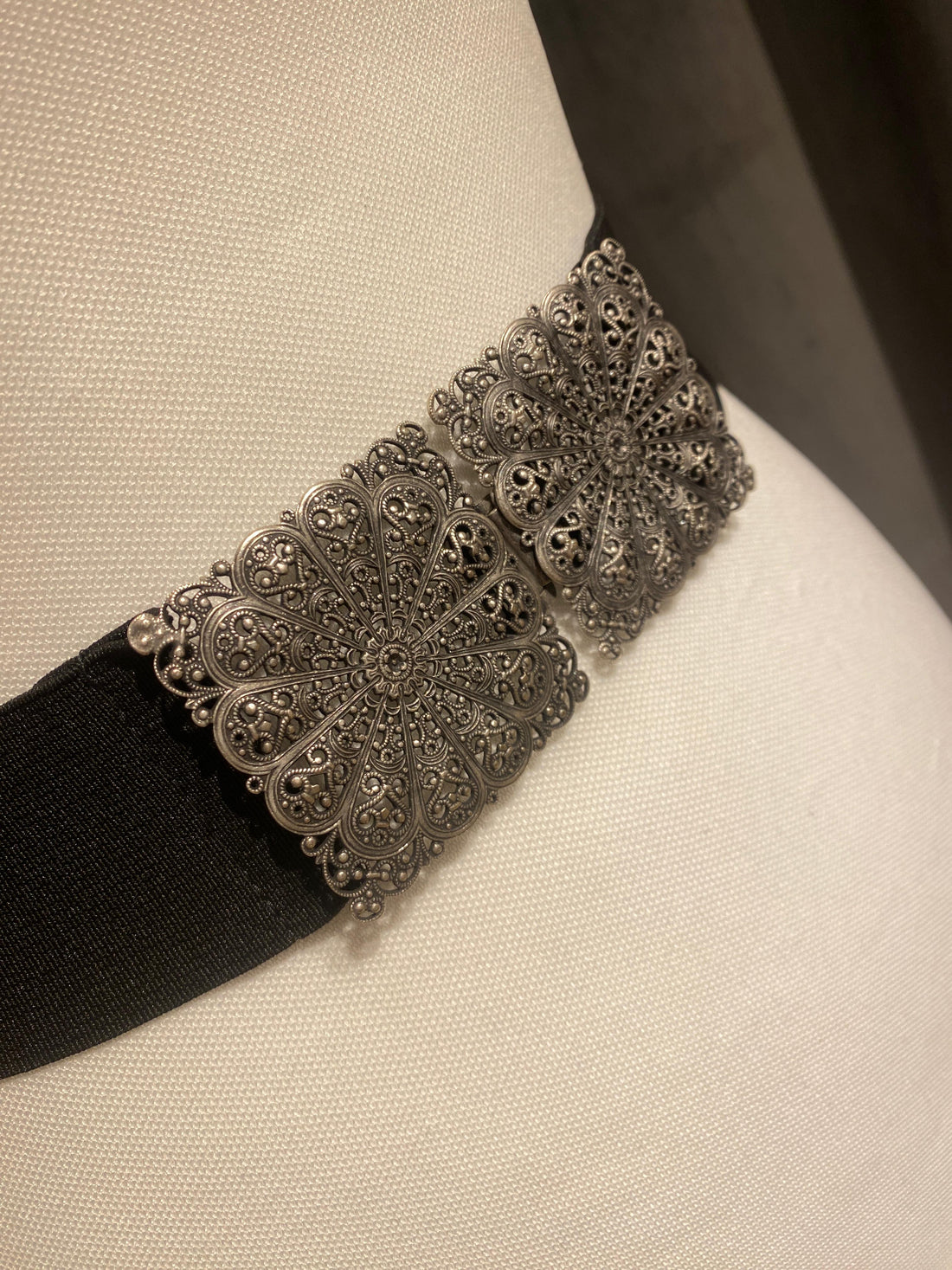 Trachtengürtel Stretch Goldstich schwarz/silber
